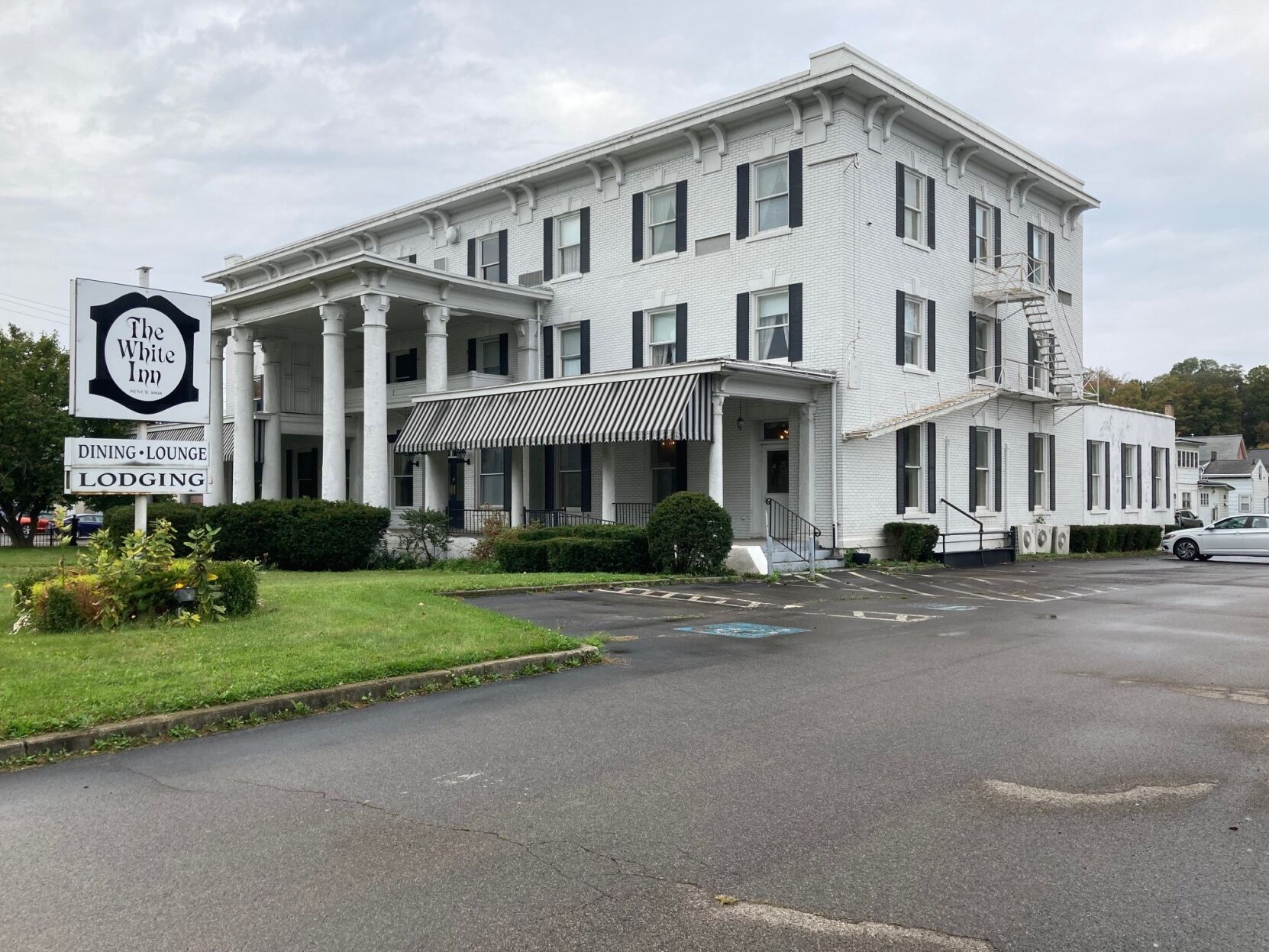 White Inn Fredonia